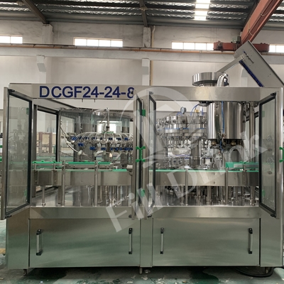 Máy chiết rót đồ uống có ga nhỏ hoàn toàn tự động Dây chuyền sản xuất nước đóng chai hoàn chỉnh